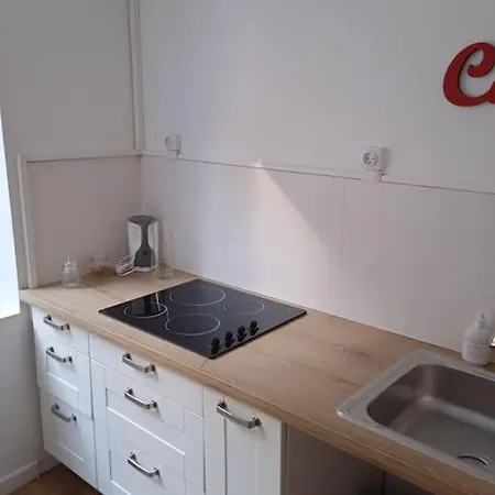 Appart Avec Sa Cour Privative Calais Nord *